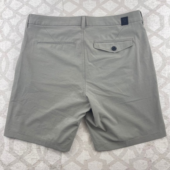 Vuori Shorts Mens 34 Grey Pebble Stripe Performance Stretch Golf Chino - Picture 9 of 9